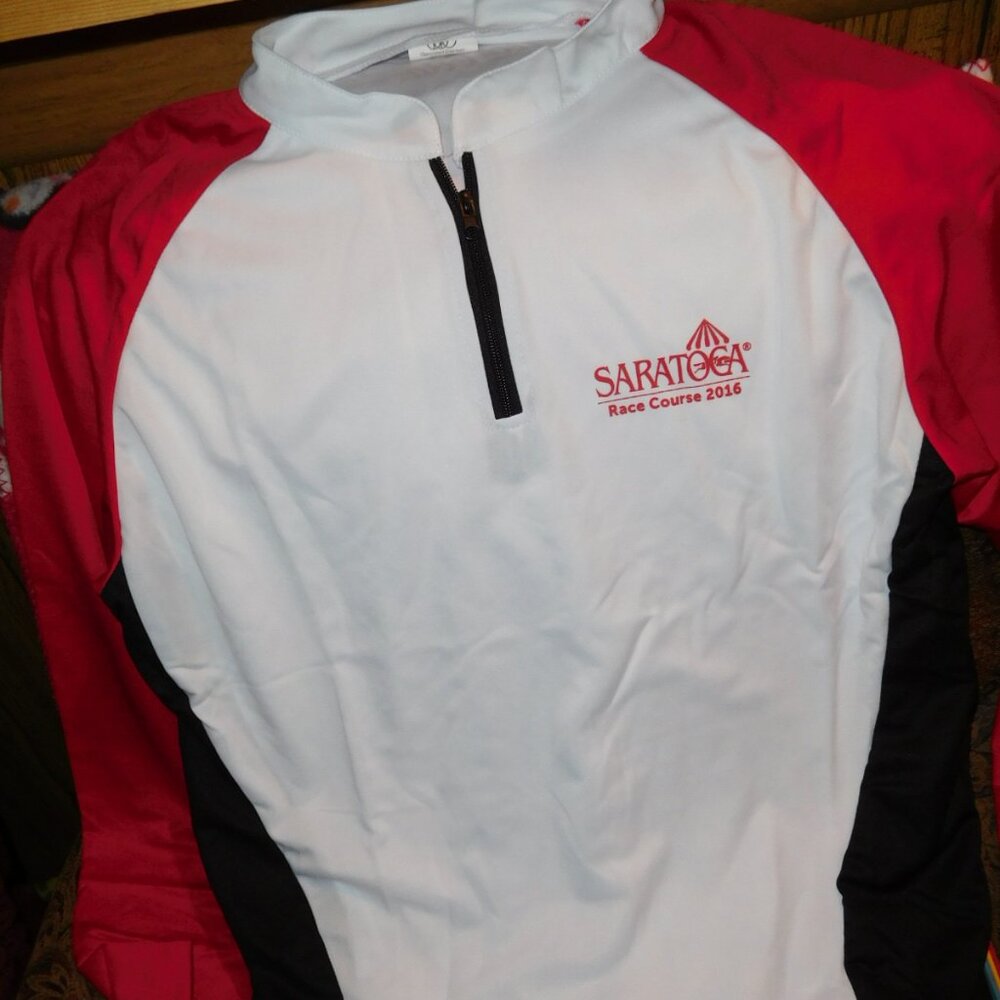 NEW SARATOGA RACE COURSE 2016 LONG SLEEVE ZIP NECK SHIRT RED BLACK WHITE XL